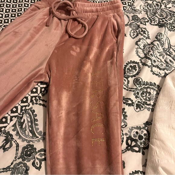 New set , dust pink, comfortable and perfect for the season - Picture 2 of 4